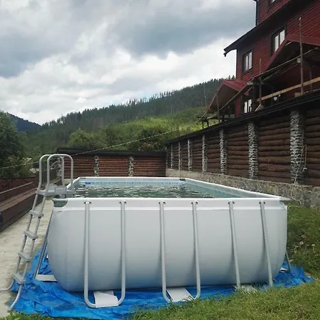 بيت خشبي гірський релакс *