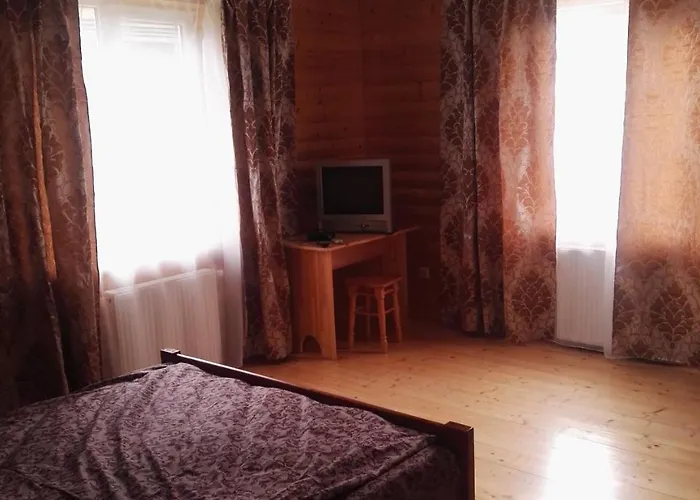 гірський релакс Деревянный коттедж Golovetsk