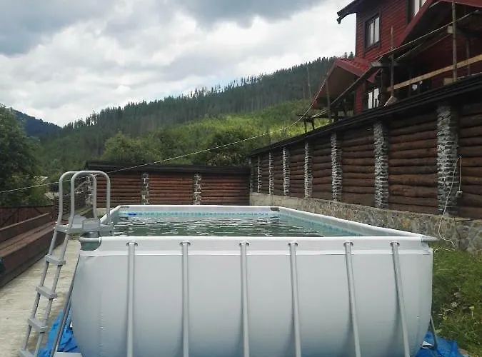 Деревянный коттедж гірський релакс *